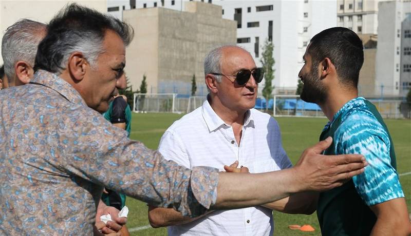 فریبا: استقلال تا پایان لیگ ۲ بازی خطرناک دیگر دارد