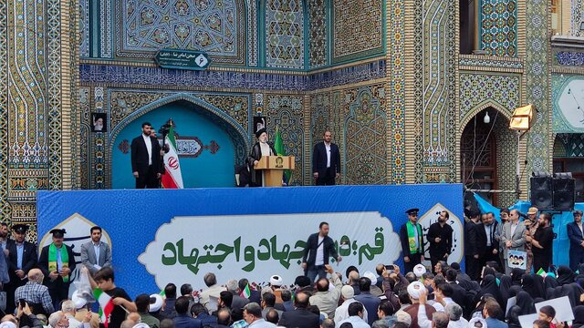 دولت به دنبال ارزش هایی است که قم آن هارا دنبال می کند