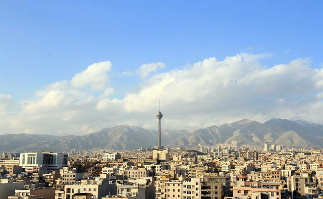 کاهش دمای هوای تهران/ پیش‌بینی رگبار و رعد و برق