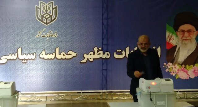 وزیر کشور در انتخابات مشارکت کرد
