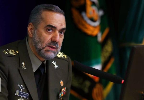 وزیر دفاع: علت محبوبیت رئیس جمهور شهید «مردمی بودن»، «ایمان» و «اعتقاد» است