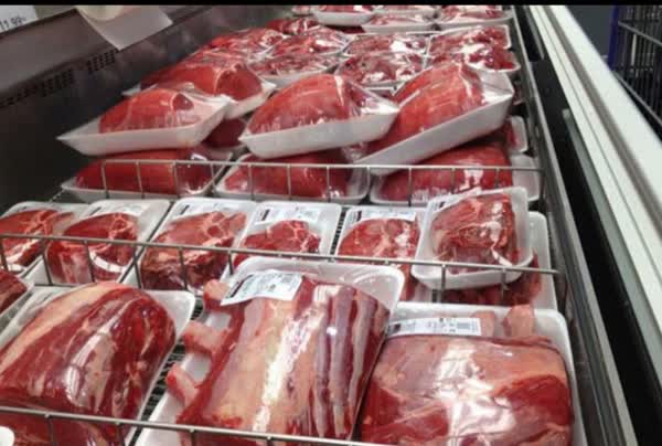 عرضه گوشت‌ تنظیم بازاری متوقف می‌شود؟