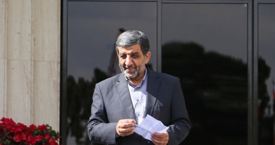 ضرغامی: خیالتان راحت، نمی آیم