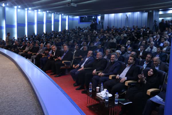 دعوت برخی وزرا و مدیران دولت احمدی‌نژاد از نیک‌زاد و حسینی برای ثبت نام در انتخابات