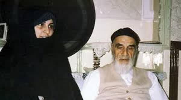 امام(ره) خطاب به عروسش: در قرآن تدبر کن، البته خواندن صرف نامه محبوب هم آثار دلپذیری دارد