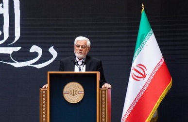 عارف: امام سیاست صبرِ فعال را جایگزین صبرِ منفعلانه کرد/امروز به این سیاست نیازمندیم