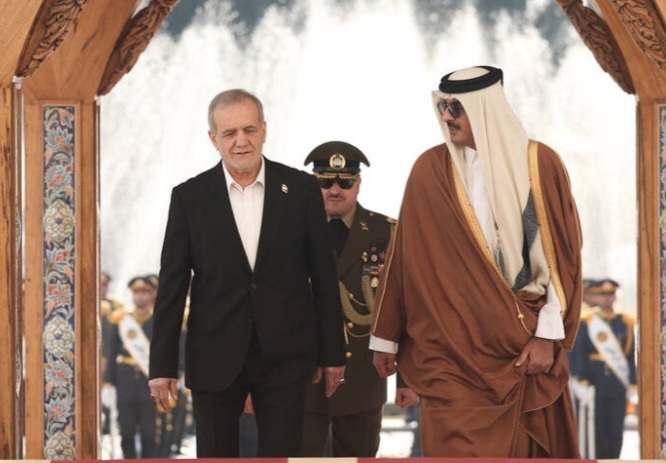 گفتگوی تلفنی پزشکیان با امیر قطر؛ شیخ تمیم بن حمد آل ثانی: امت اسلامی در مرحله‌ای دشوار و شرایطی حساس قرار دارد؛ امید می‌رود بتوانیم این دوره سخت را پشت سر بگذاریم