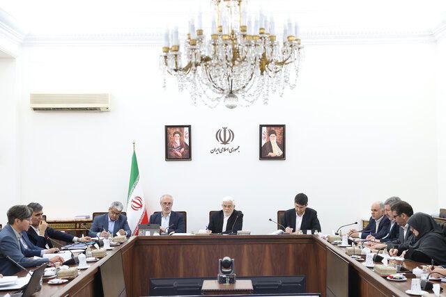 عارف: رفع ناترازی‌های کشور با جدیت پیگیری می‌شود