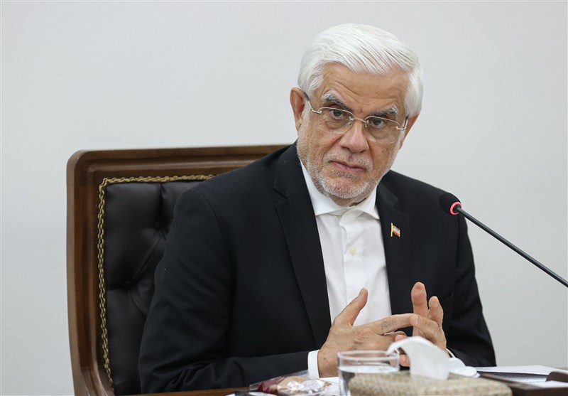 عارف: پیروزی ایران مرهون رهبری آیت‌الله خامنه‌ای است/ تقدیر از قالیباف