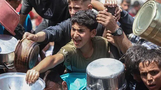 دولت غزه: یک میلیون و ۲۵۰ هزار نفر با گرسنگی فاجعه‌باری دست و پنجه نرم می‌کنند