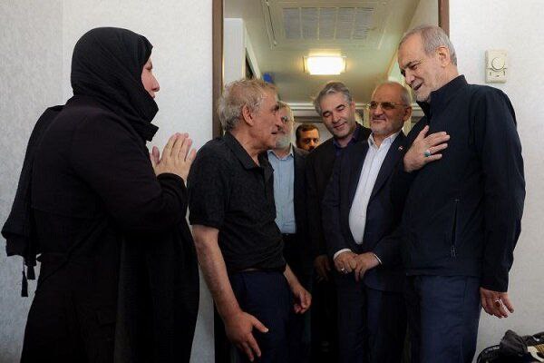 پزشکیان: خانه‌های آسیب دیده در جنگ را همانطور که بود، می‌سازیم