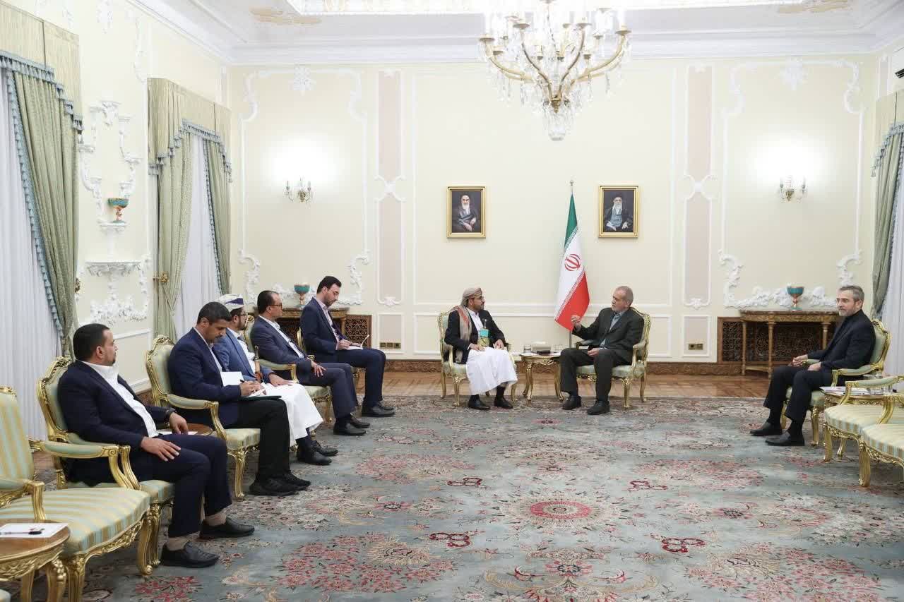 پزشکیان: امت اسلامی برای جلوگیری از جنایت رژیم صهیونیستی باید منسجم‌تر شود