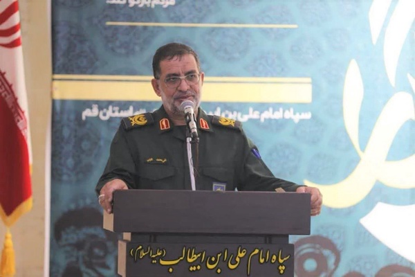 سردار نائینی: تعرض احمقانه دشمن پاسخ قاطع خواهد داشت