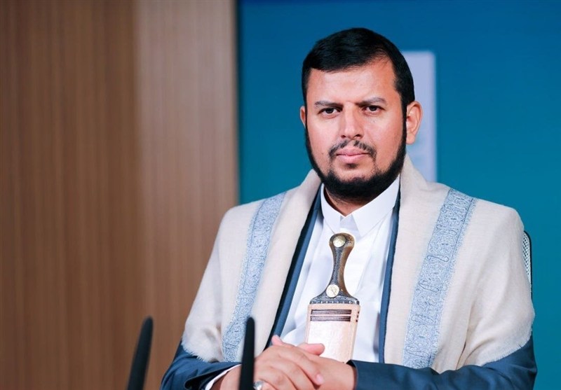 رهبر انصارالله: آل سعود با تمام توان از صهیونیست‌ها دفاع می‌کند