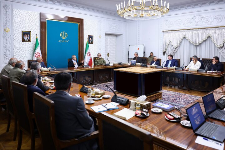  پزشکیان: بیش از هر زمان دیگر به تفکر و روحیه بسیجی و جهادی در مدیریت مسائل نیازمندیم