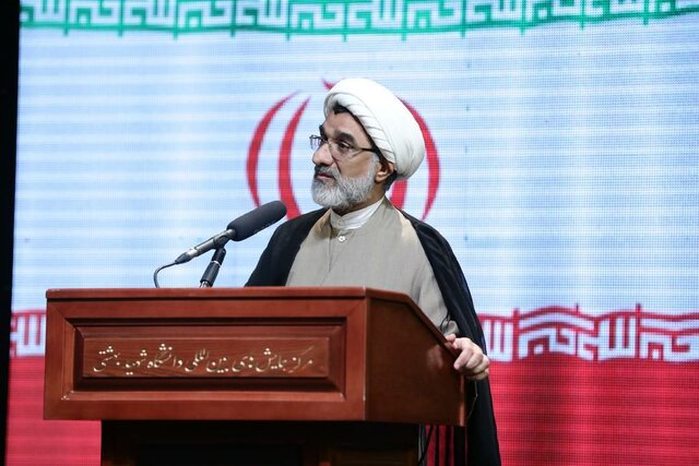 اینکه می‌گویند نسل زِد از فرهنگ ایثار و شهادت بریده‌اند حرف غلطی است