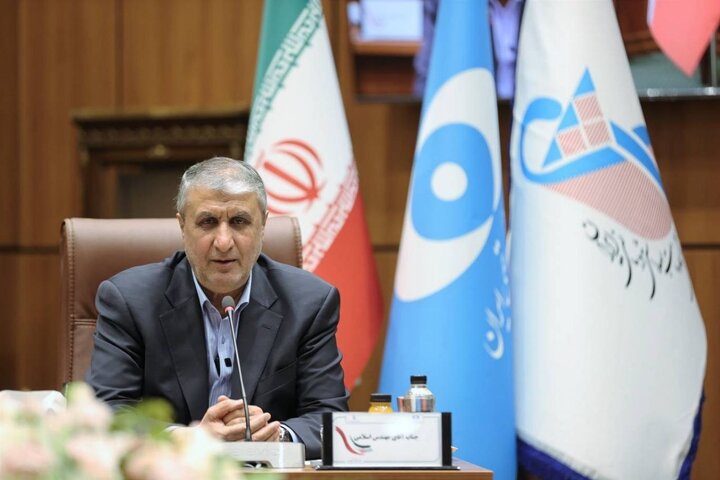 اسلامی: هرگز متوقف نخواهیم شد/ شاهد فصل نوینی از کاربرد فناوری هسته‌ای در عرصه سلامت هستیم
