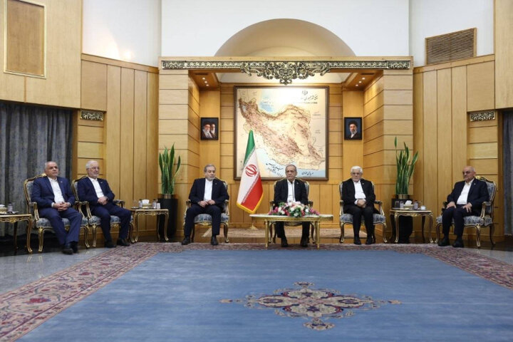 پزشکیان در فرودگاه: ما دنبال جنگ نیستیم اما پاسخ قاطعی به متجاوزان خواهیم داد