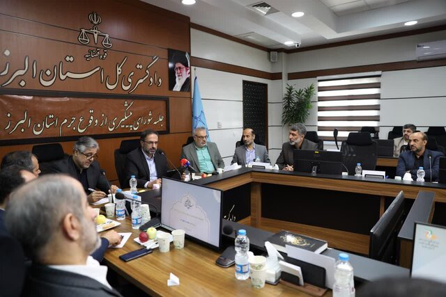 برخی اتباع با ویزای توریستی وارد کشور و مشغول به کار میشوند