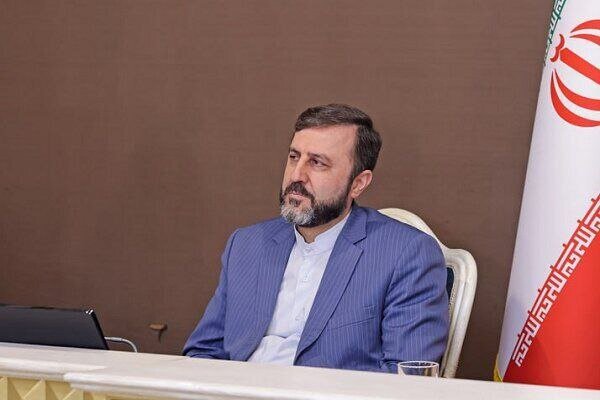 غریب‌آبادی: آمریکا باید در مذاکرات انعطاف نشان دهد، نه ایران