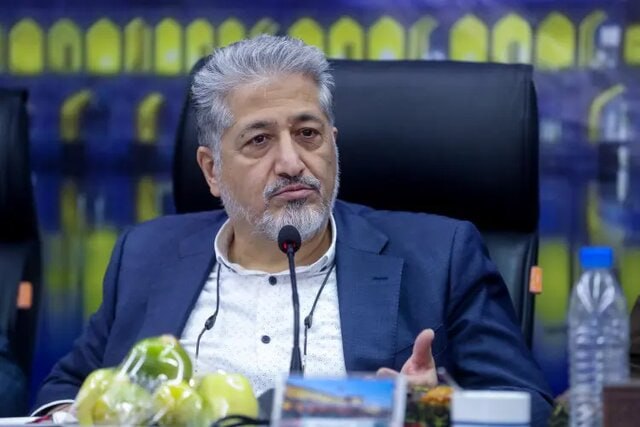  رئیس دانشگاه آزاد: باید فضا را برای سلیقه‌هایی که دل در گرو ایران دارند امن و پرامید کنیم