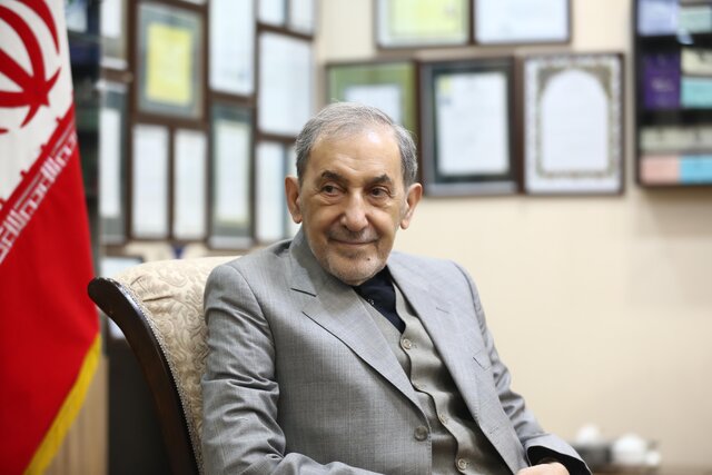 ولایتی: آیندهای روشن در انتظار ایران و عراق است