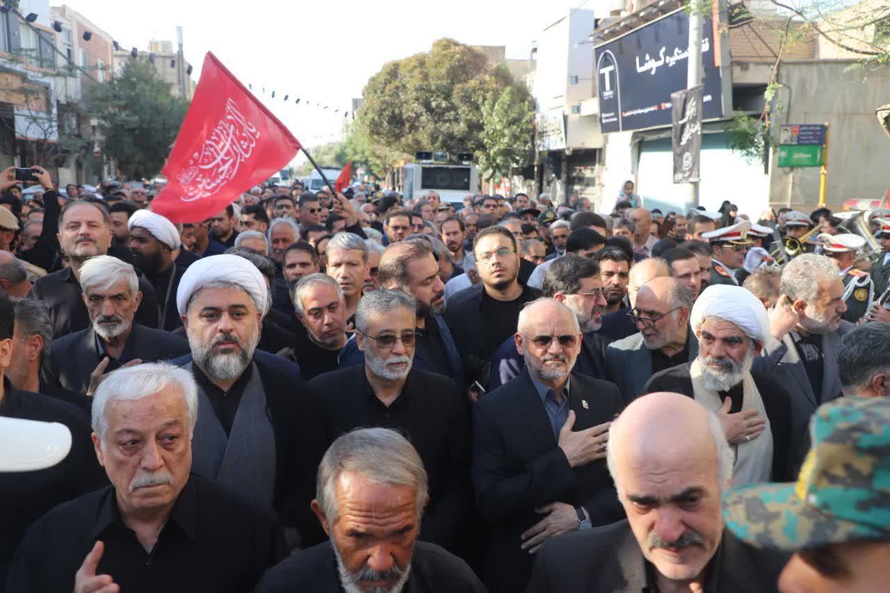 حضور رئیس دفتر رئیسجمهور در مراسم تشییع پدر سپهبد شهید موسوی در قم